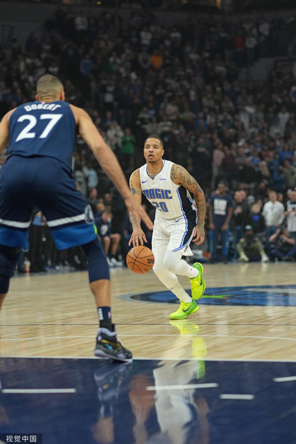 他们不仅是 他们不仅是