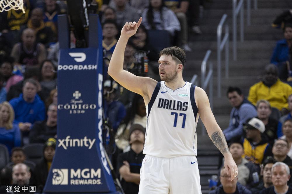 双重赛道上 双重赛道上